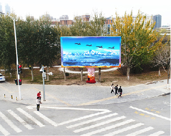 兴国户外大屏广告投放要点。